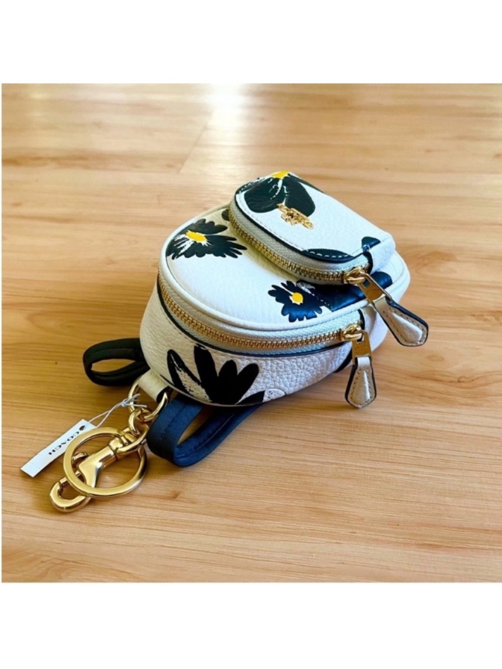 Coach Mini Court Backpack
Bag Charm With Floral Print #CZ605 - Picture 4 of 11